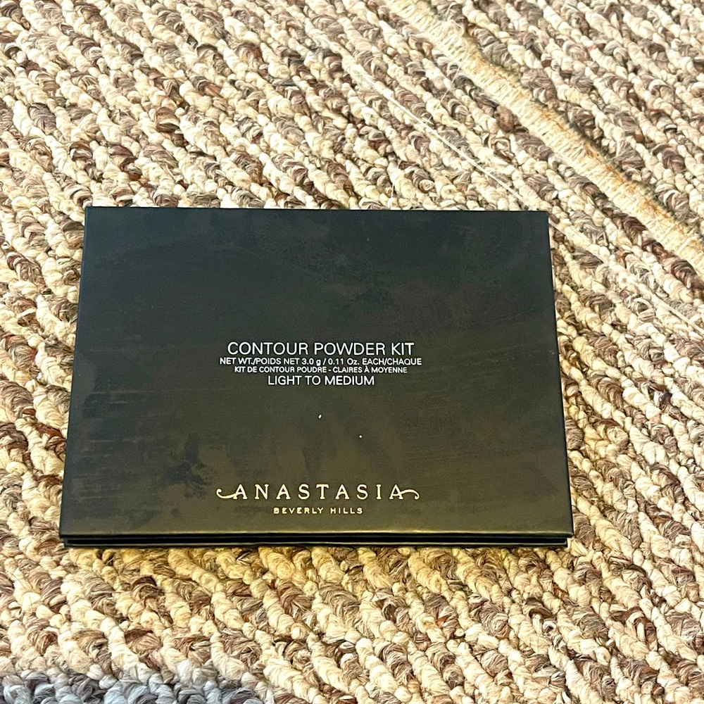 Anastasia Beverly Hills contour kit palette